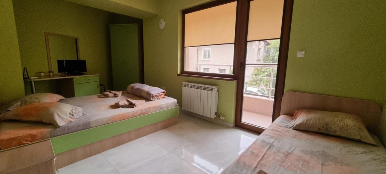 Семеен Хотел Илиевата Къща Sapareva Banya Exterior photo